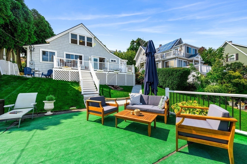 211 Endicott Ave