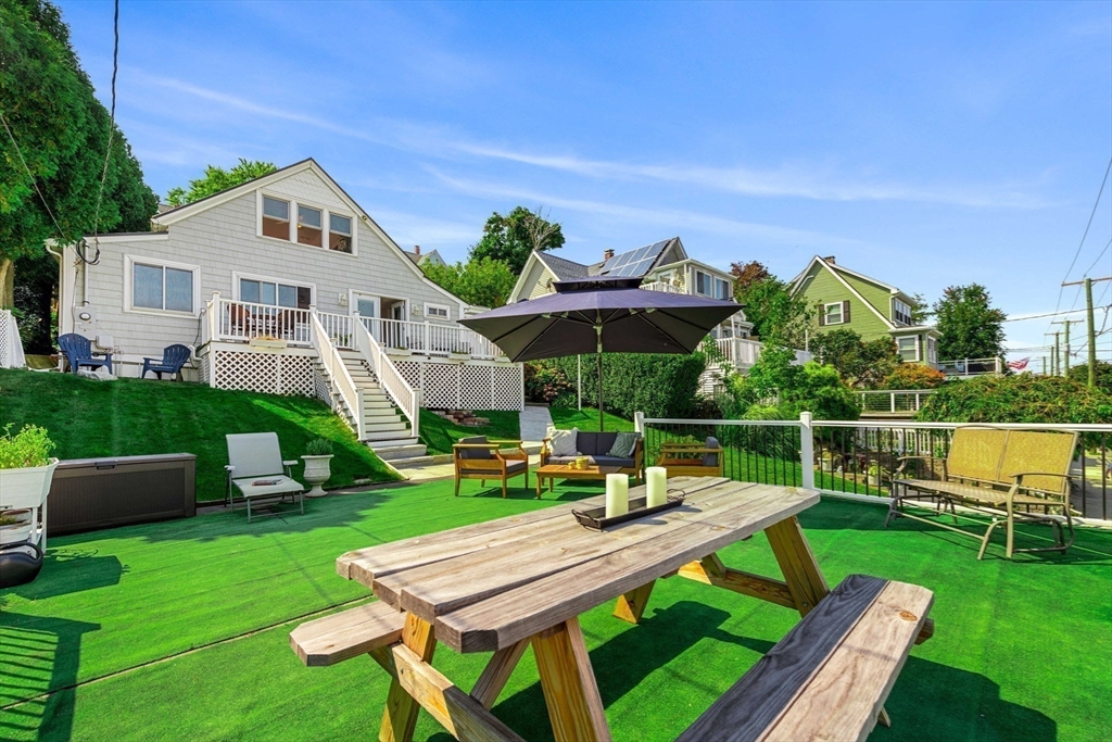 211 Endicott Ave