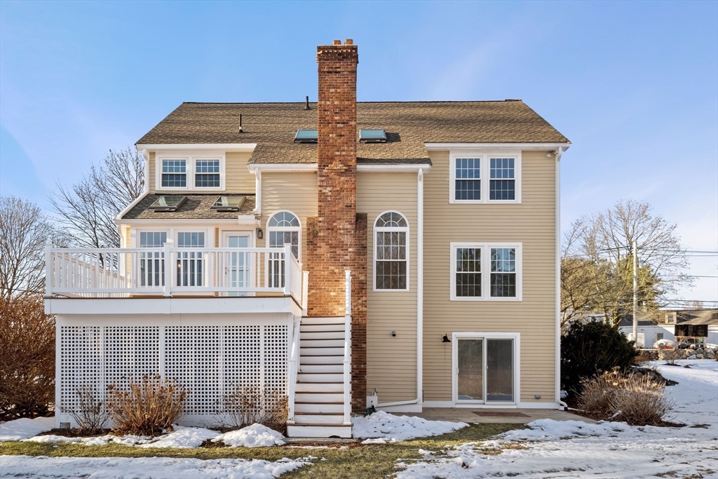 180 French St
