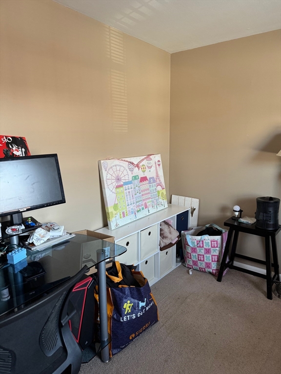82 Boylston Ln # 18