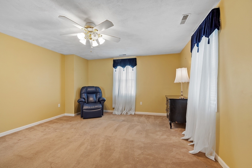 53 Fairway Dr # 53