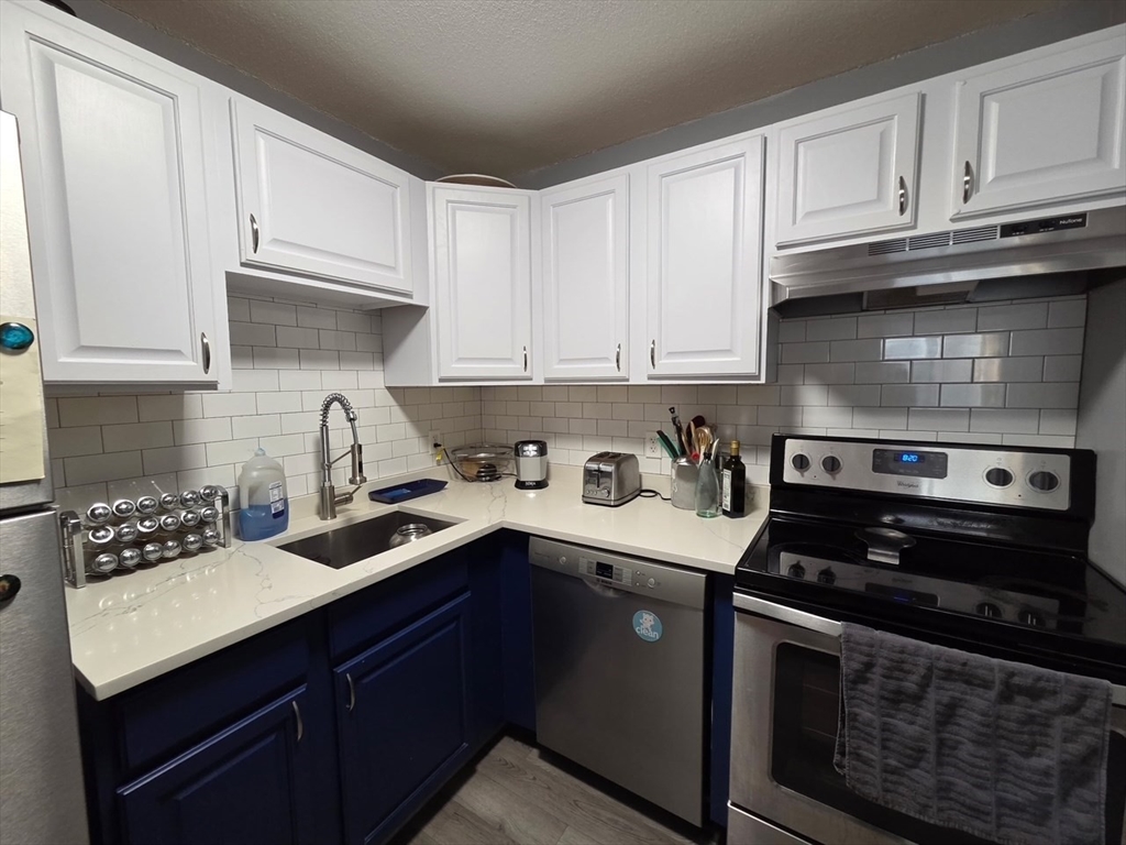 392B Great Rd #303