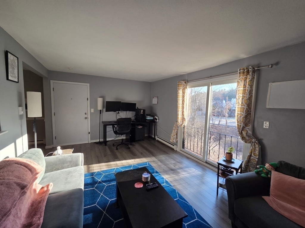 392B Great Rd #303