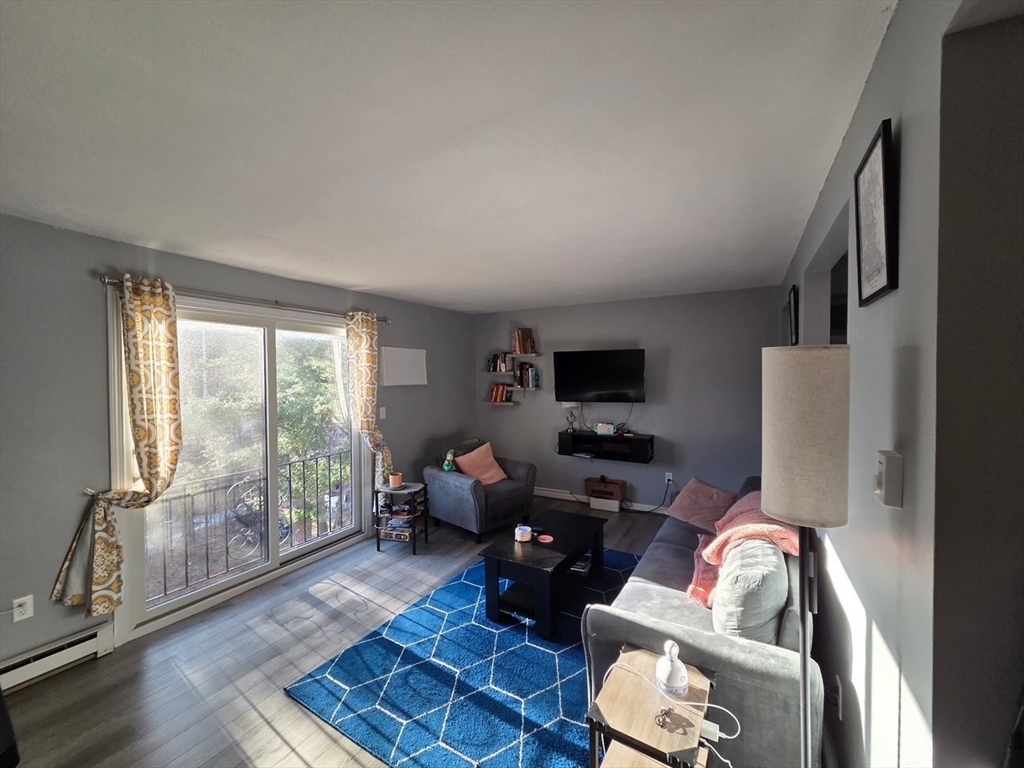 392B Great Rd #303