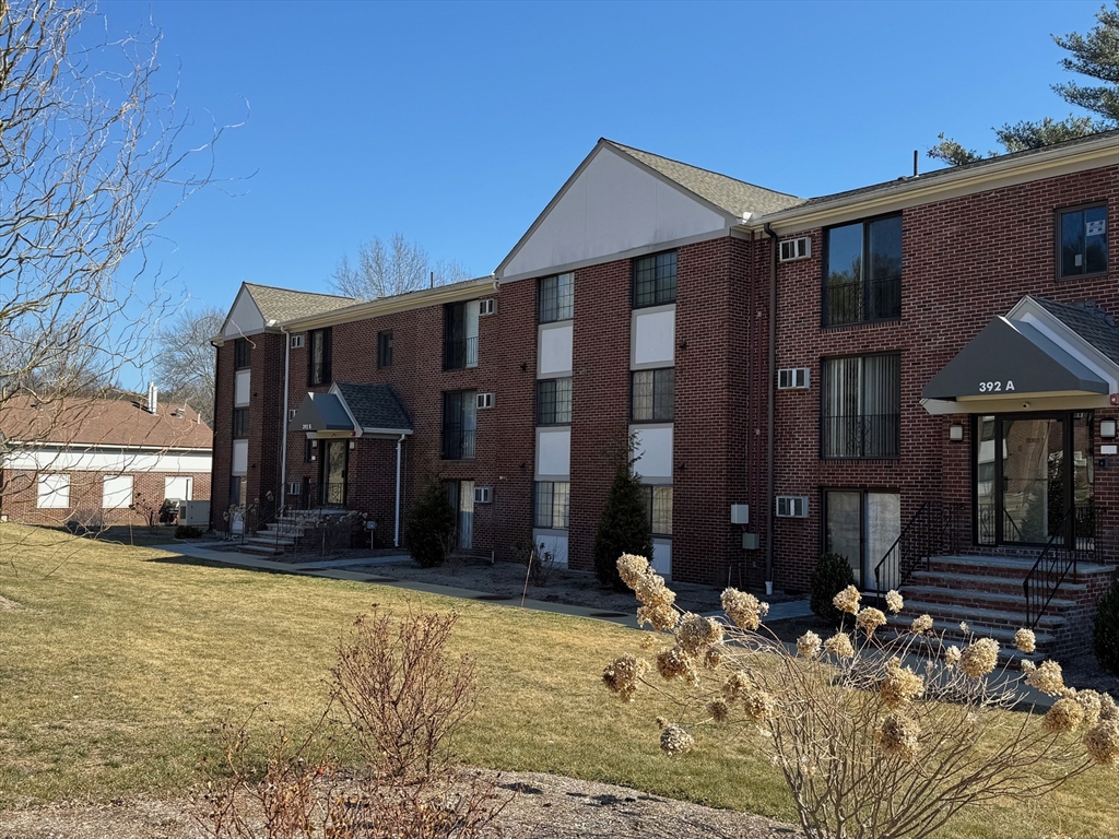 392B Great Rd #303