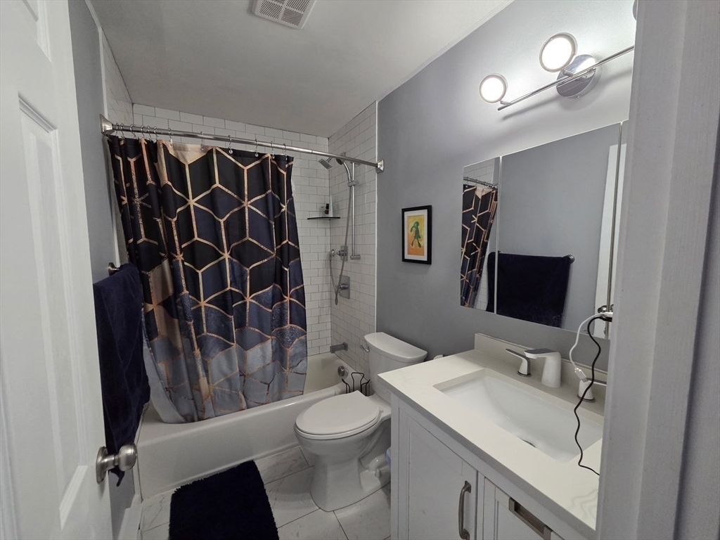 392B Great Rd #303