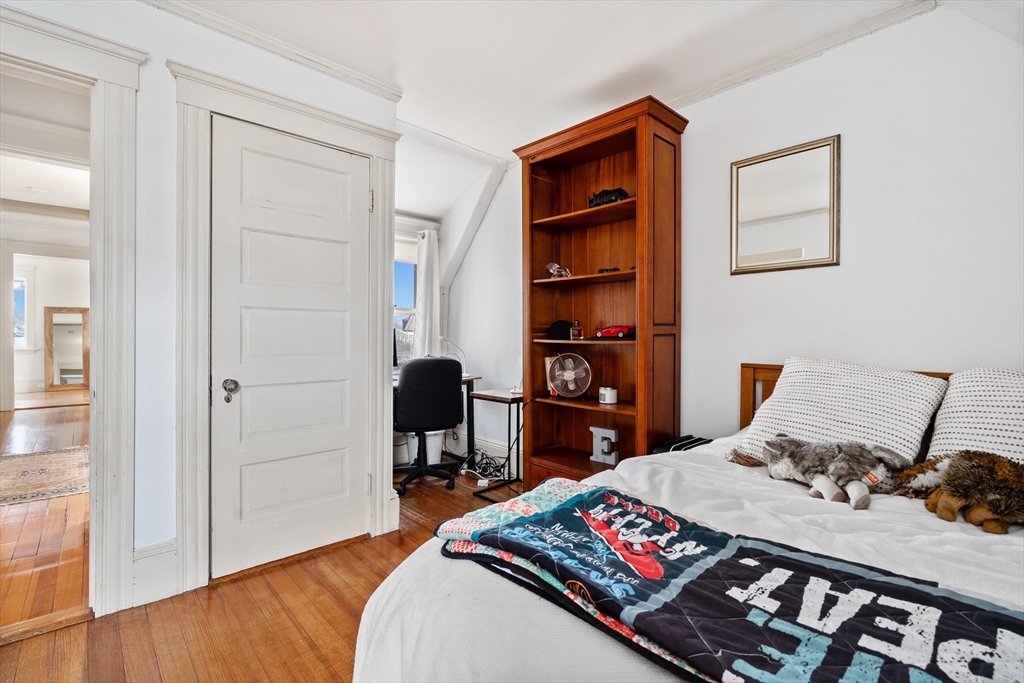 92 Bay View Ave
