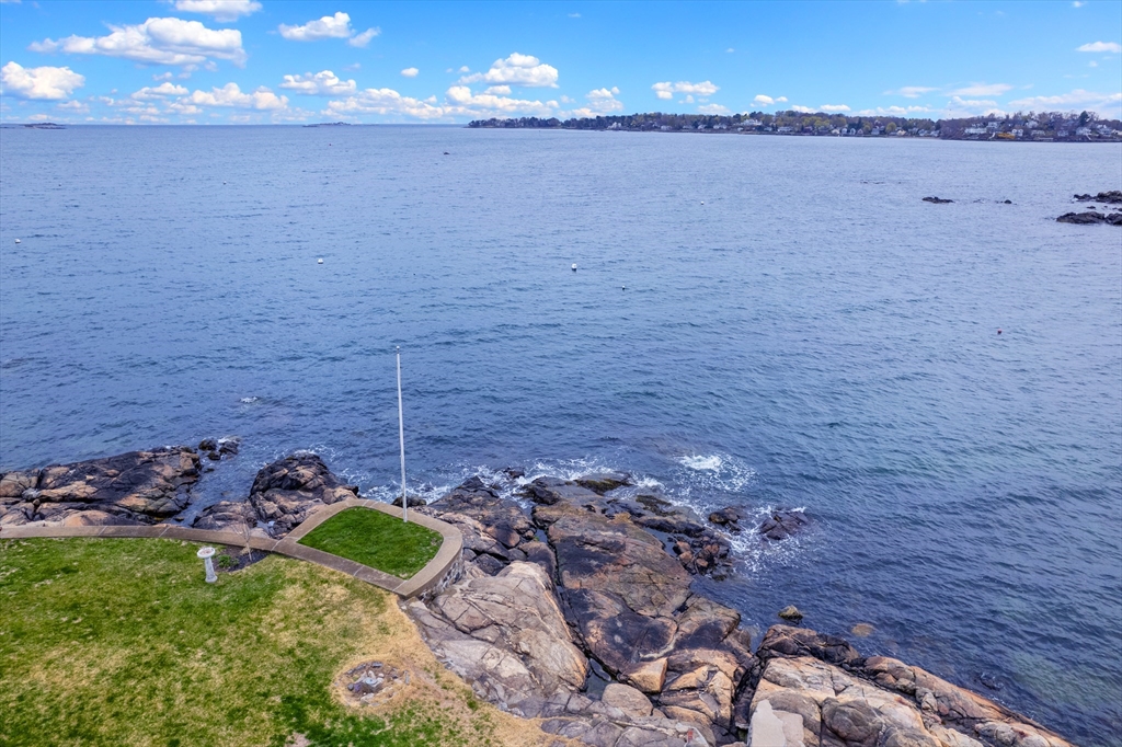 92 Bay View Ave