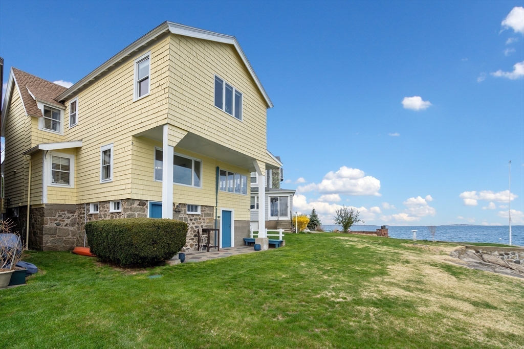 92 Bay View Ave