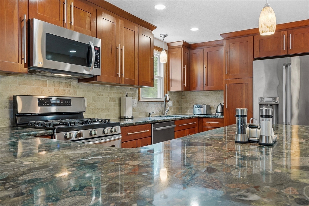 81 Baldwin Rd