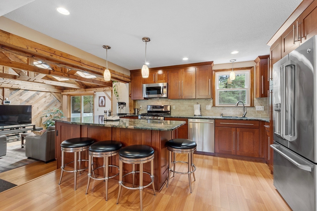 81 Baldwin Rd