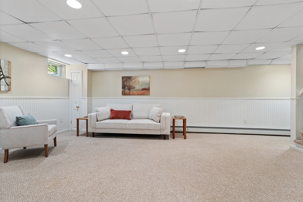 11 Grist Mill Road, Acton