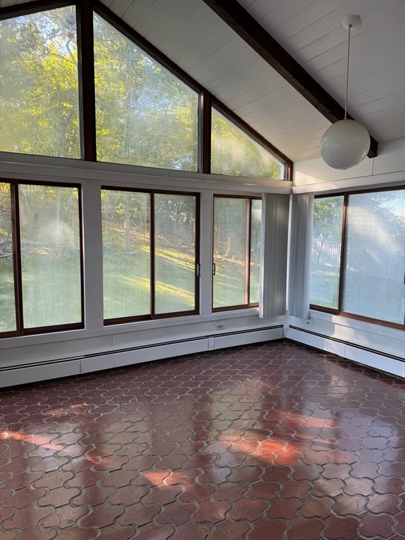 14 Dinanno Rd, Stoneham