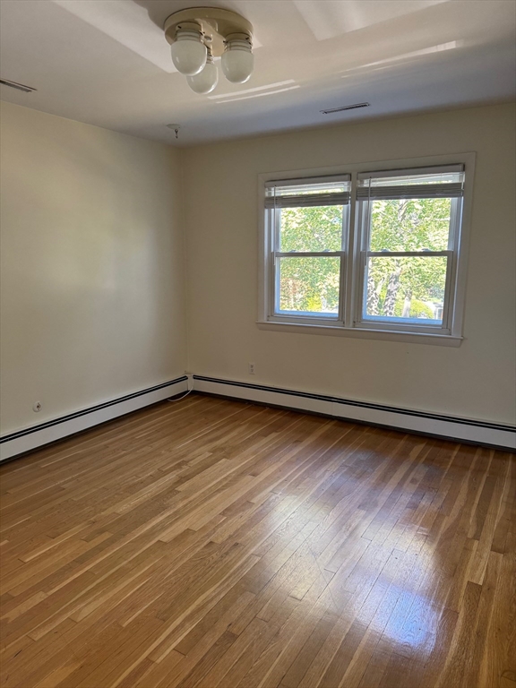 14 Dinanno Rd, Stoneham