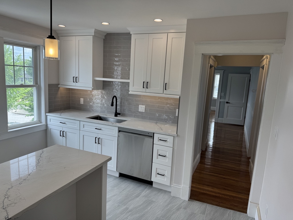 61 Templeton Pkwy # 61
