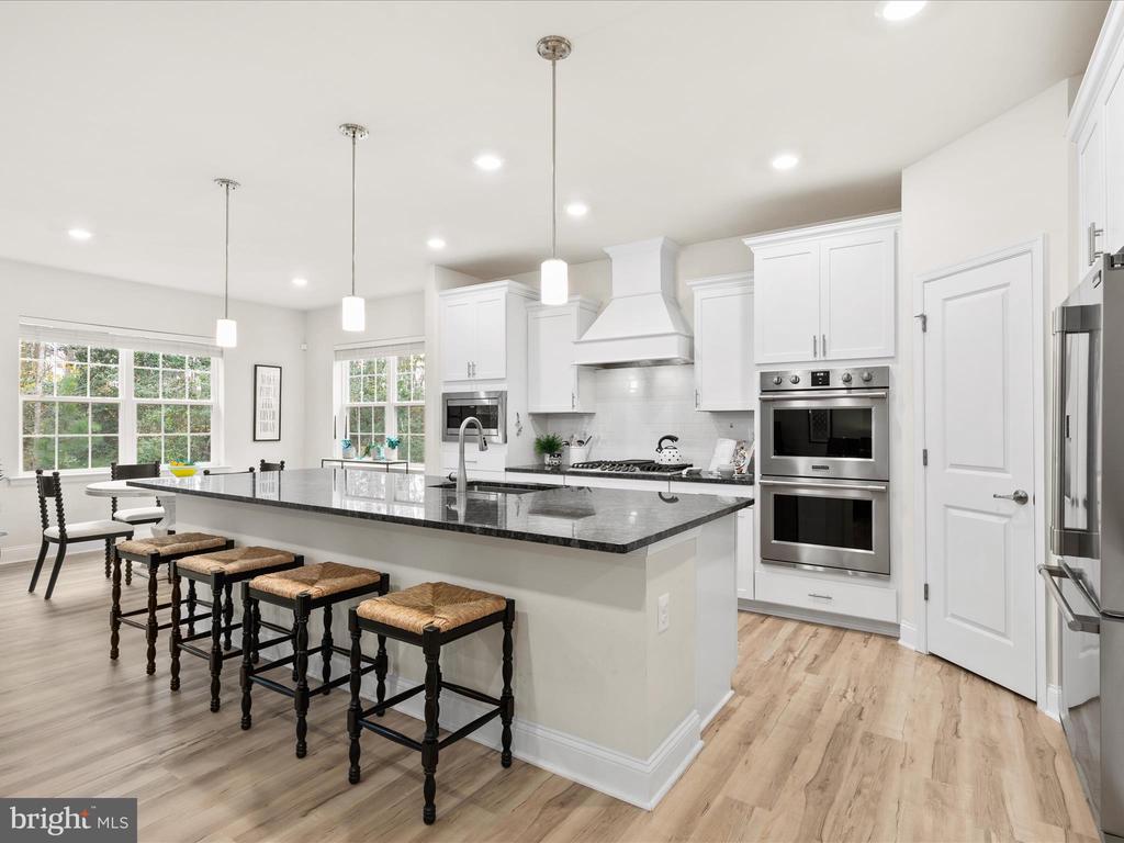 21048 STILLWATER DRIVE SF8