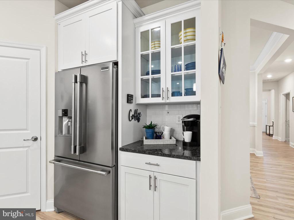 21048 STILLWATER DRIVE SF8