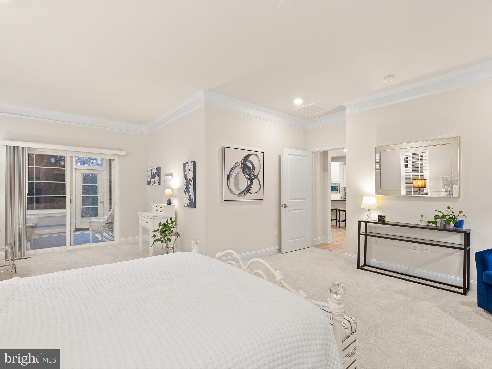 21048 STILLWATER DRIVE SF8