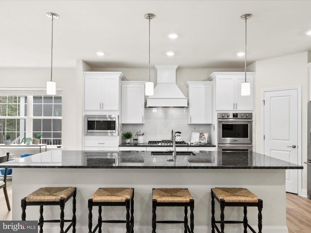 21048 STILLWATER DRIVE SF8