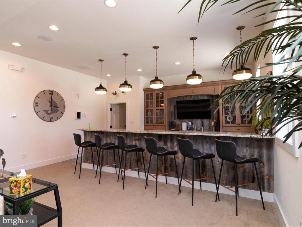 21048 STILLWATER DRIVE SF8