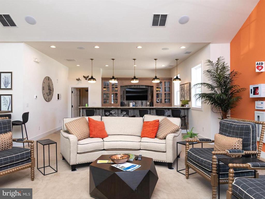 21048 STILLWATER DRIVE SF8
