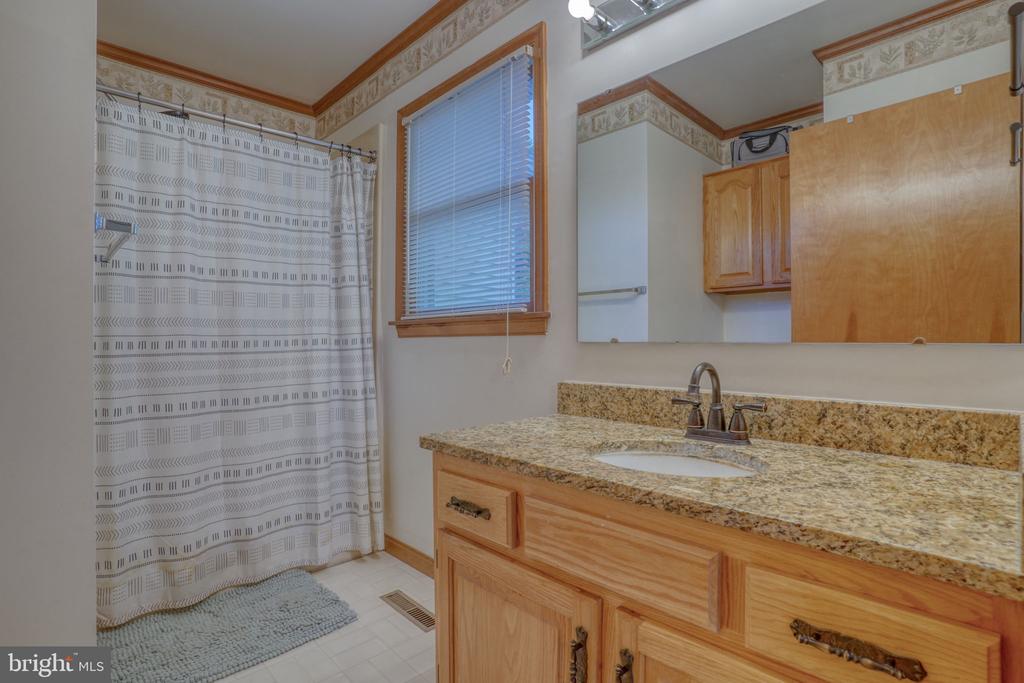 34095 MULBERRY LANE