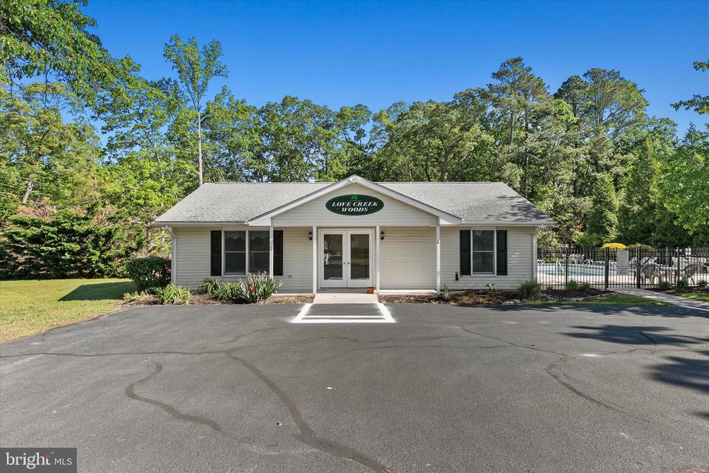 1 OAK VIEW COURT