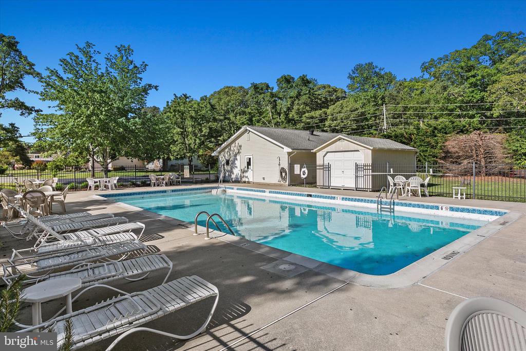 1 OAK VIEW COURT