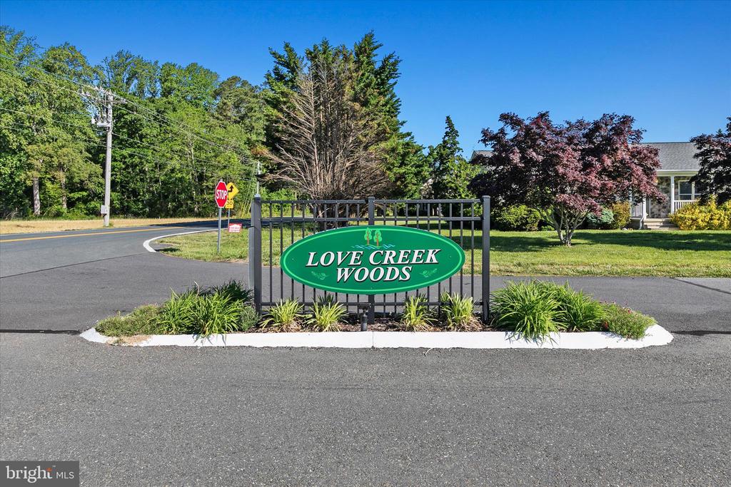 1 OAK VIEW COURT