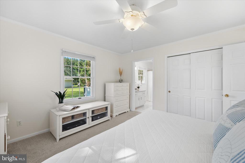1 OAK VIEW COURT