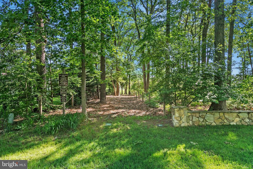 1 OAK VIEW COURT