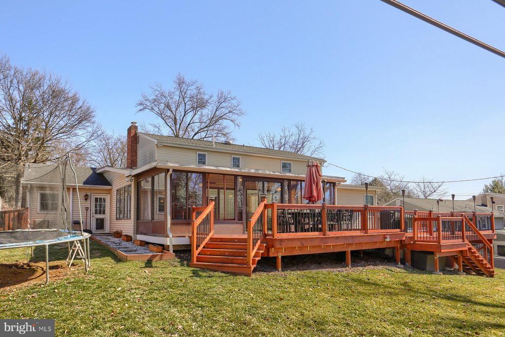 232 WINDING WAY
