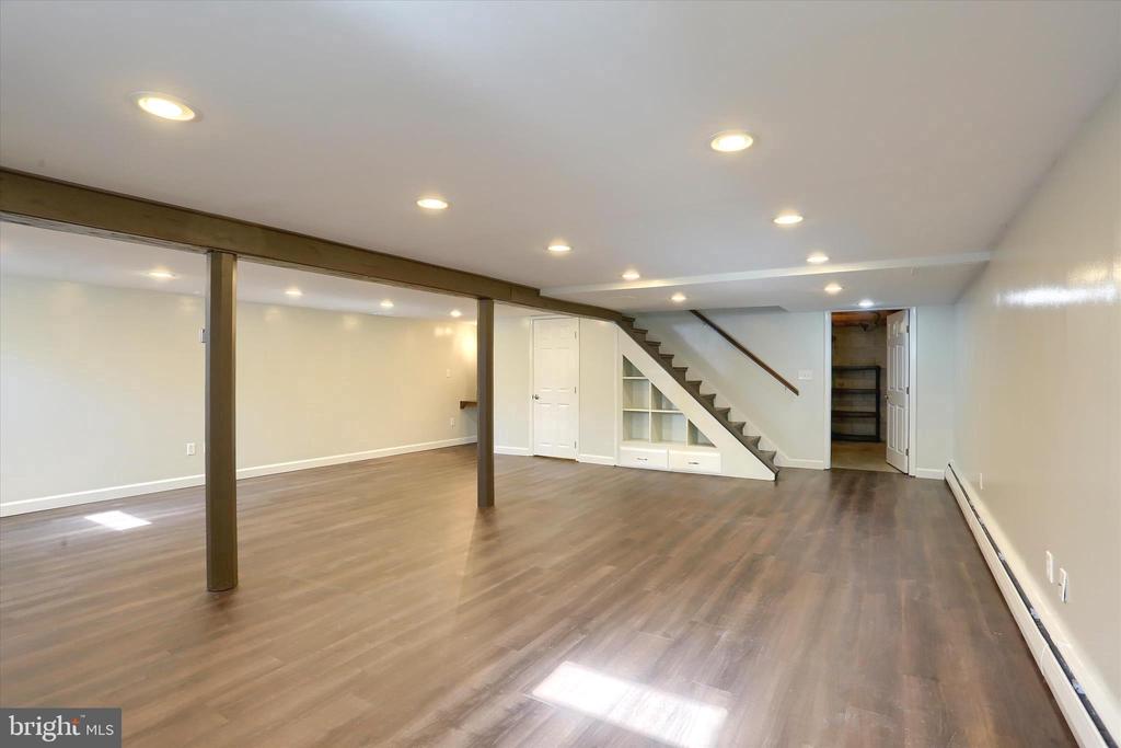 232 WINDING WAY
