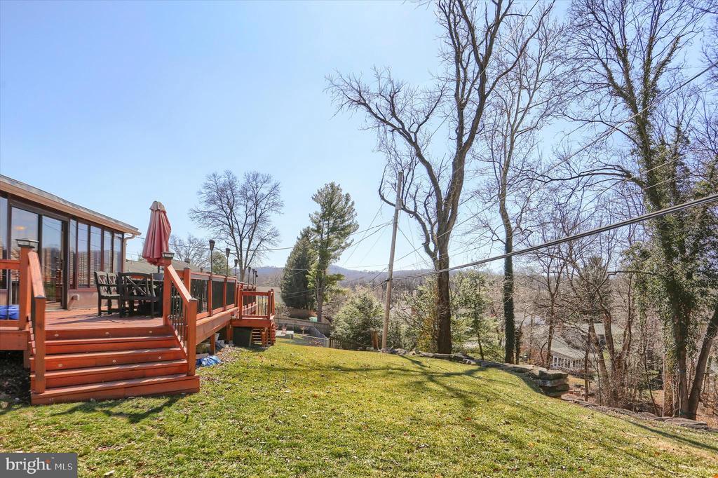 232 WINDING WAY