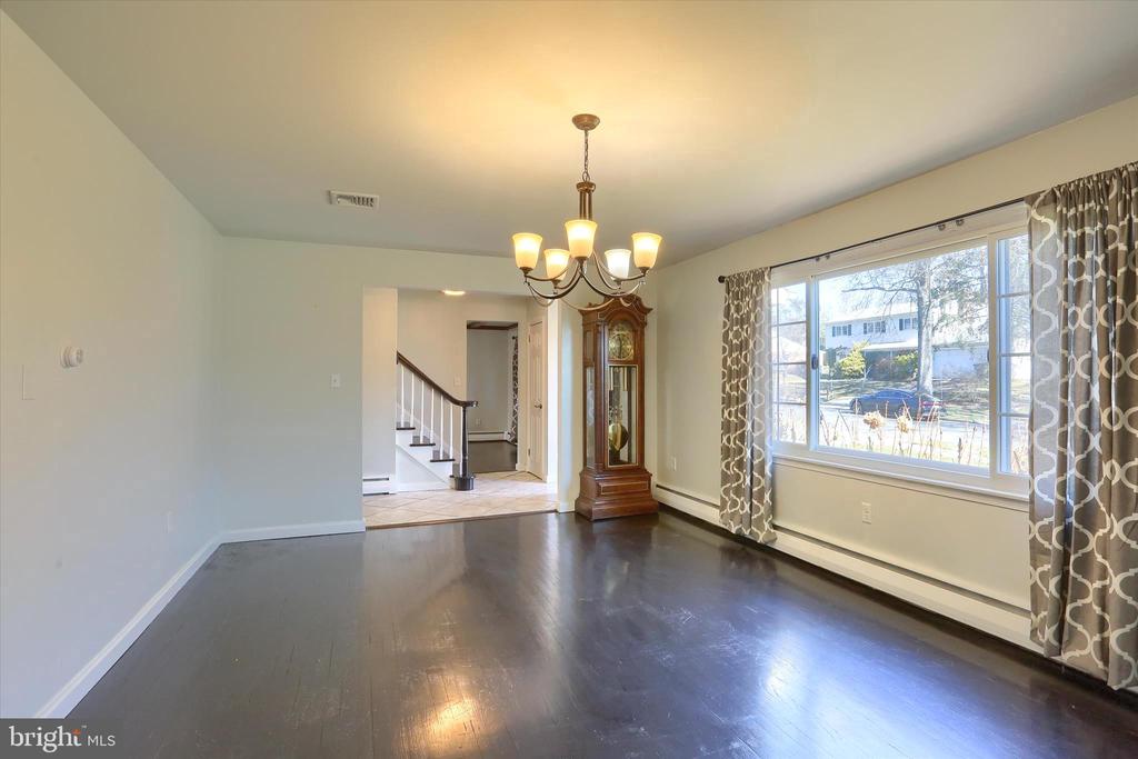 232 WINDING WAY
