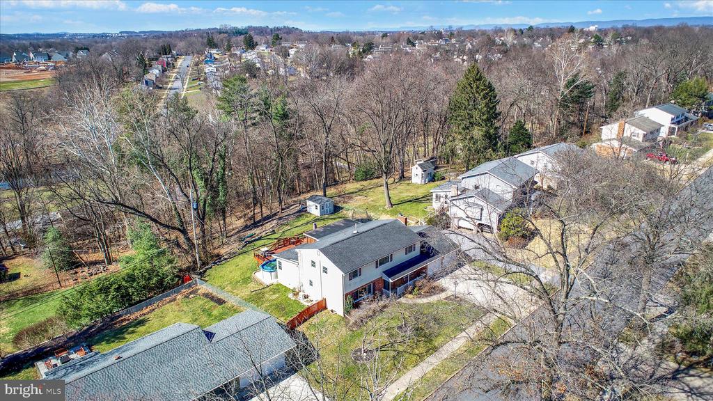232 WINDING WAY