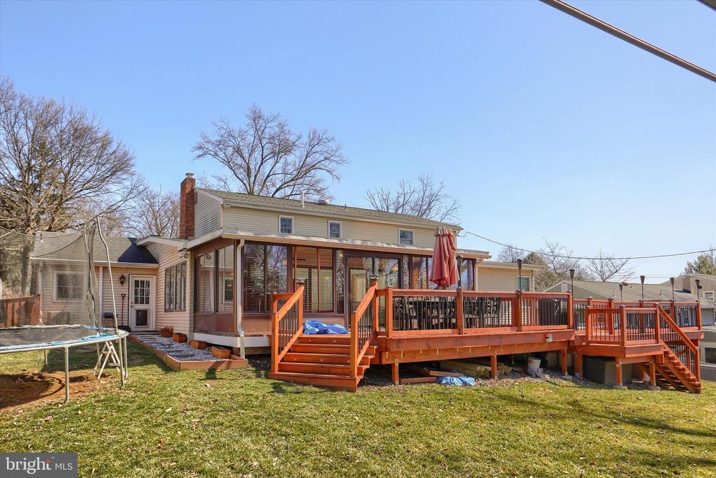 232 WINDING WAY