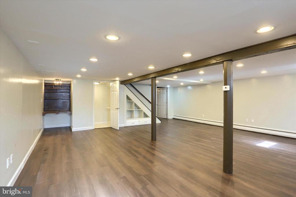 232 WINDING WAY