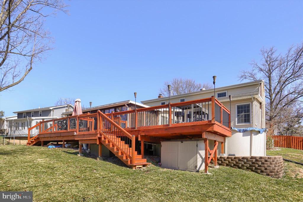 232 WINDING WAY