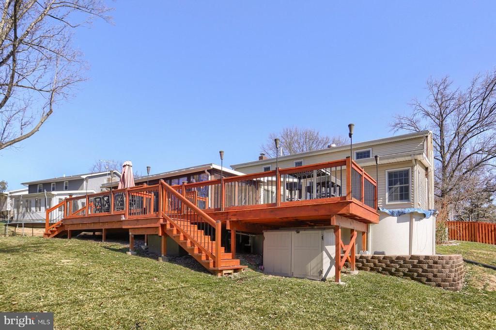 232 WINDING WAY
