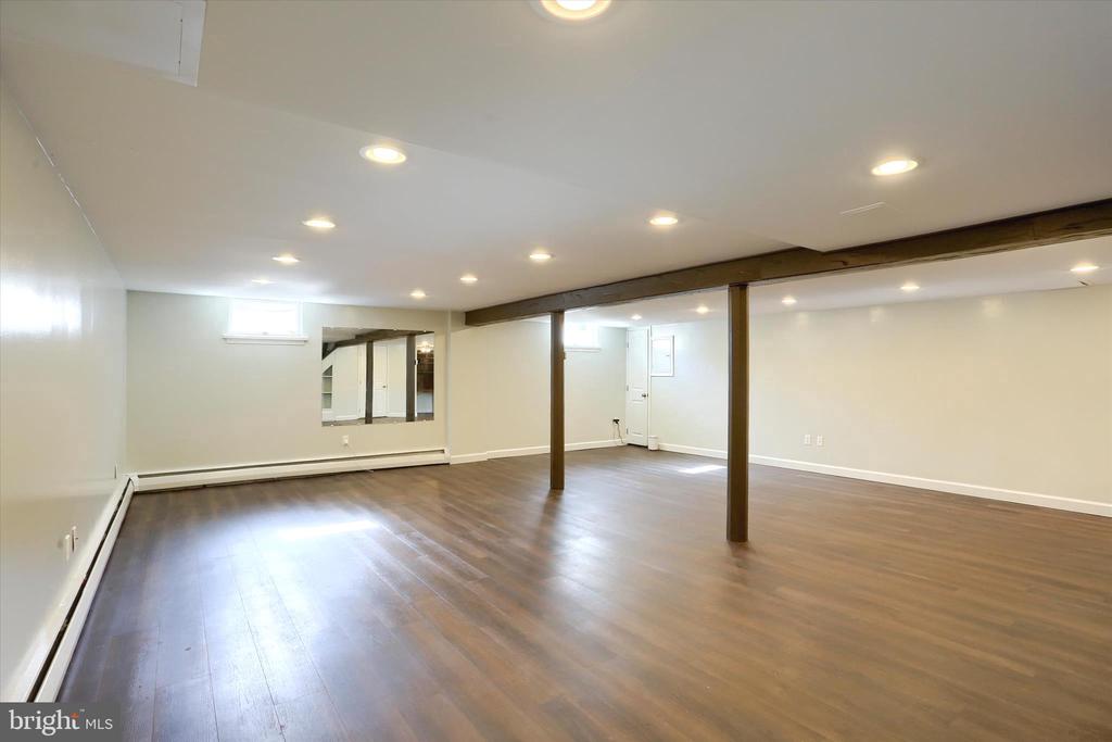232 WINDING WAY