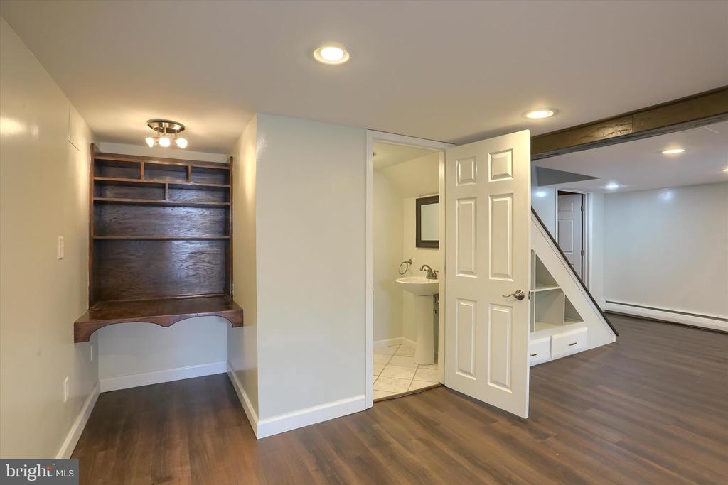 232 WINDING WAY