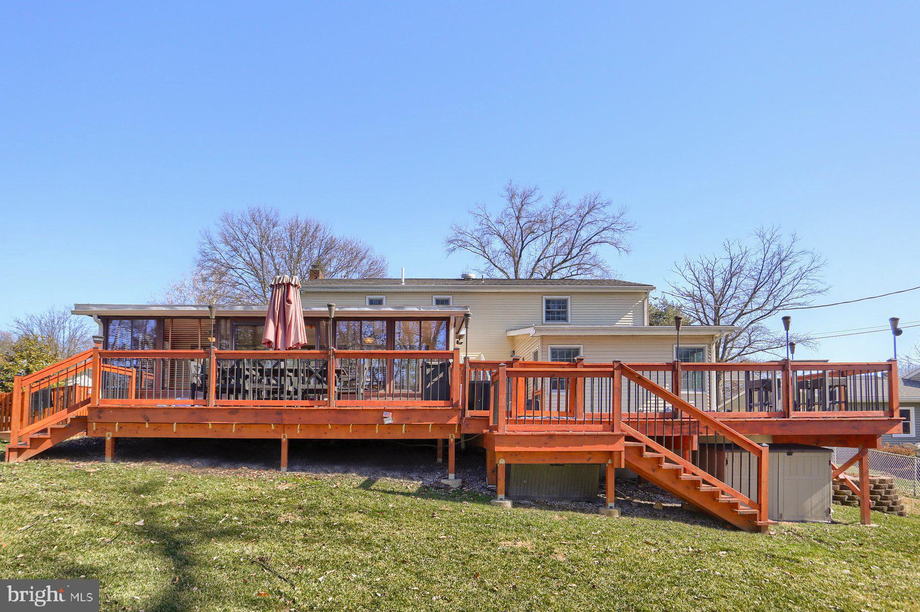 232 WINDING WAY
