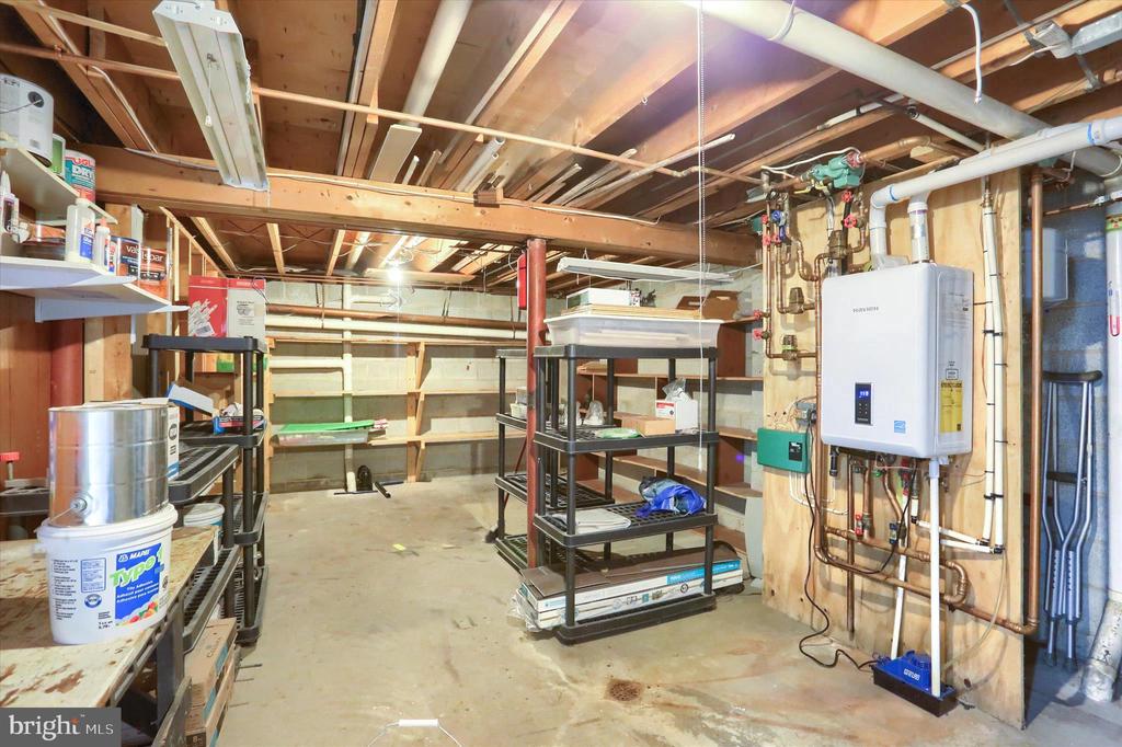 232 WINDING WAY