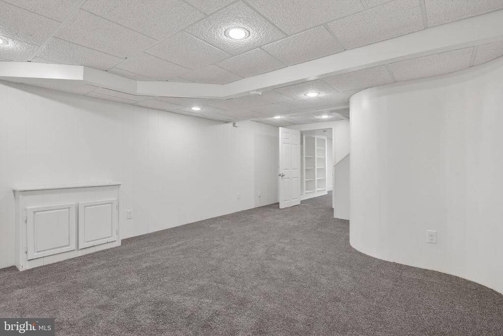 600 ROCKY DRIVE