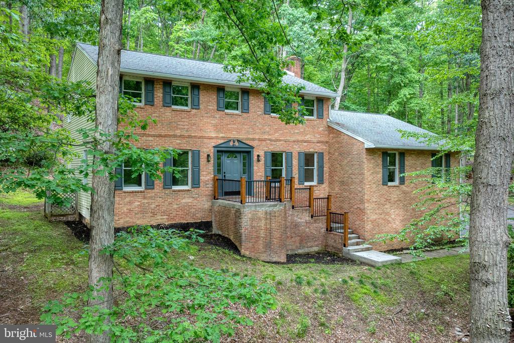 600 ROCKY DRIVE