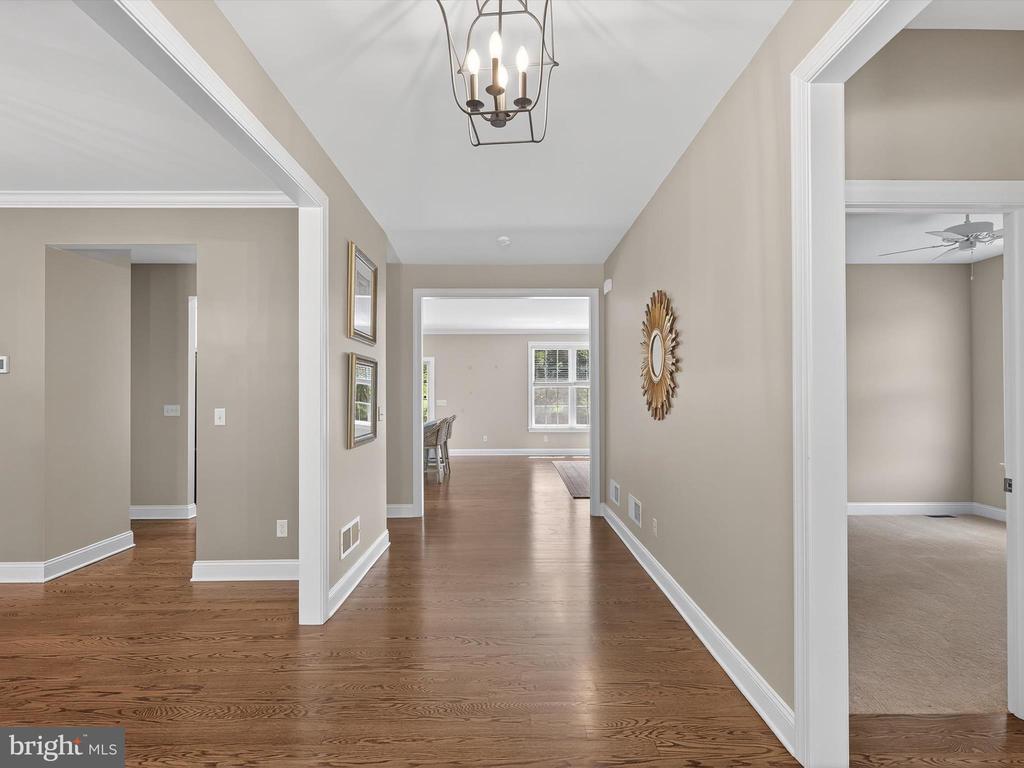 2400 MOCKINGBIRD DRIVE