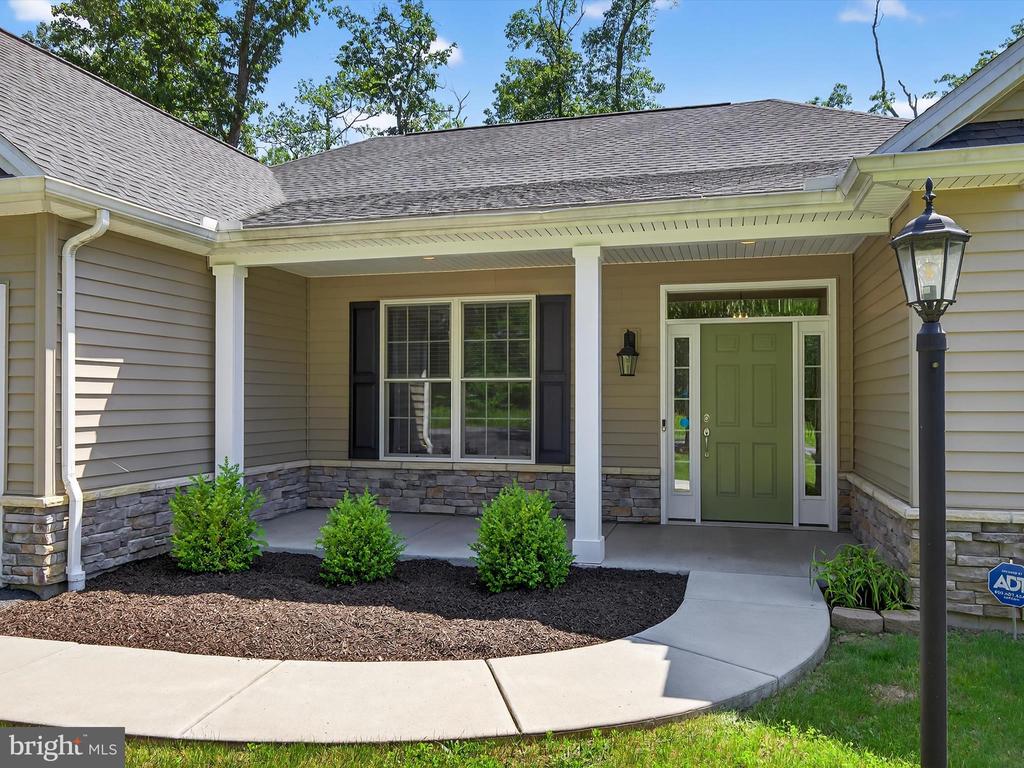 2400 MOCKINGBIRD DRIVE