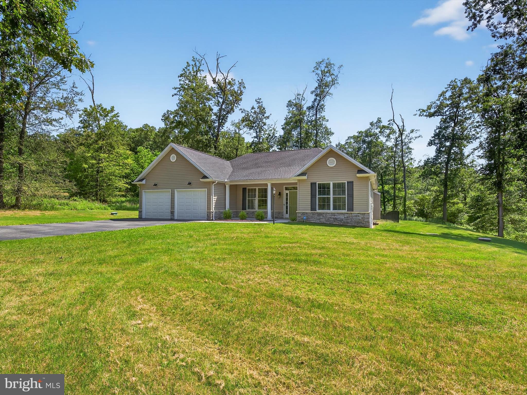 2400 MOCKINGBIRD DRIVE