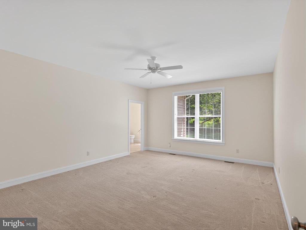2400 MOCKINGBIRD DRIVE